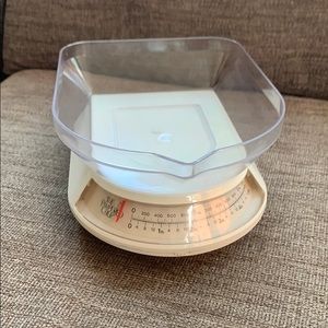 Pampered Chef food scale